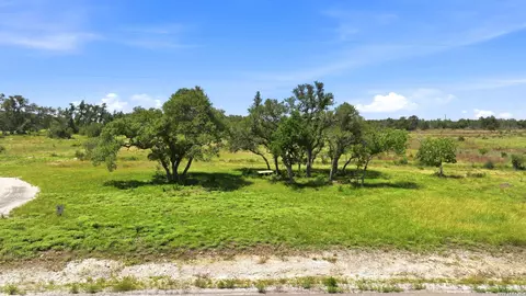718 Windmill Rdg, Blanco, TX 78606 photo 8