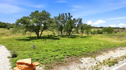 718 Windmill Rdg, Blanco, TX 78606 photo 12