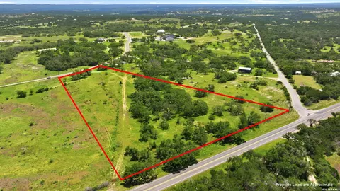 718 Windmill Rdg, Blanco, TX 78606
