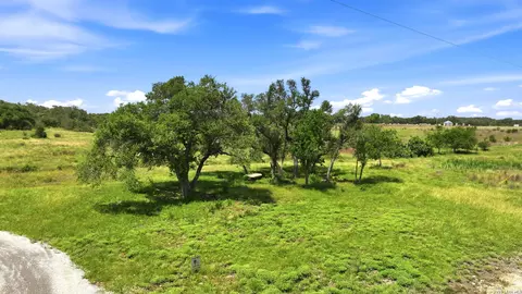 718 Windmill Rdg, Blanco, TX 78606 photo 13