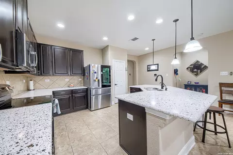 213 Landmark Run, Cibolo, TX 78108