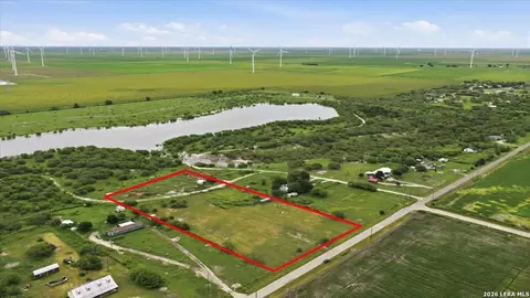 21826 Cr 798, Mathis, TX 78368 photo 3