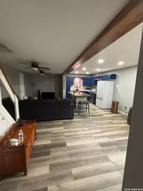 Entry Way - 10172 Pvt 597, Mathis, TX 78368 photo 2 of 2