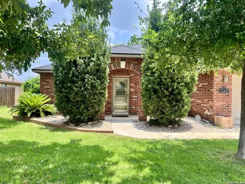 308 Bunker Hl, Pleasanton, TX 78064