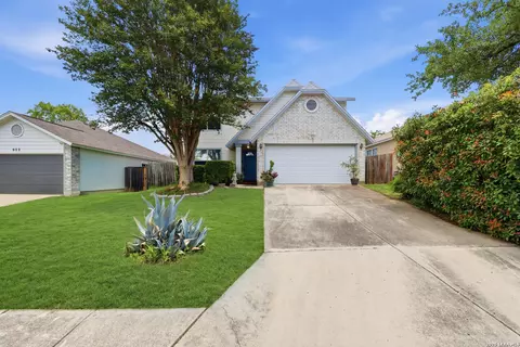 906 Village Br, San Antonio, TX 78245
