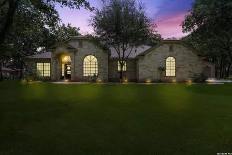 351 Rosewood Dr, La Vernia, TX 78121