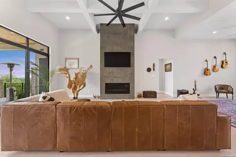 Living - 189 Eagle Crst, Spring Branch, TX 78070 photo 5 of 6