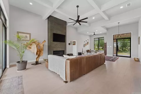 Living - 189 Eagle Crst, Spring Branch, TX 78070 photo 4 of 6
