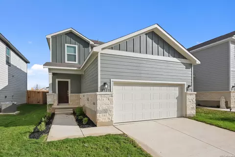 2323 Crisp Gln, San Antonio, TX 78224