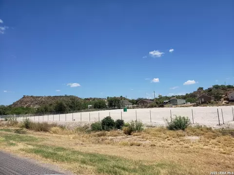 1157 State Loop 480 #2, Eagle Pass, TX 78852 photo 4