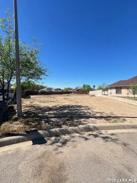 2234 Stone St, Eagle Pass, TX 78852 photo 4