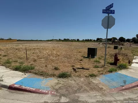 803 Ceniza Dr, Eagle Pass, TX 78852