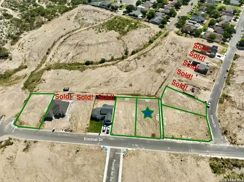 713 Encinal Dr, Eagle Pass, TX 78852
