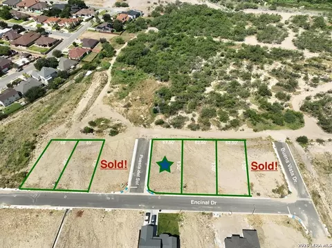 708 Encinal Dr, Eagle Pass, TX 78852