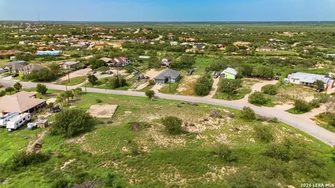 1326 Wagon Wheel Rd, Eagle Pass, TX 78852 photo 6