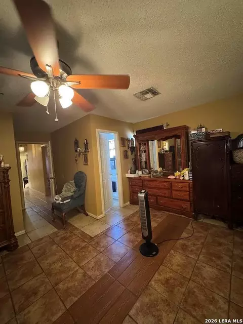 Entry Way - 1707 Rainbow Rd, Eagle Pass, TX 78852 photo 3 of 3