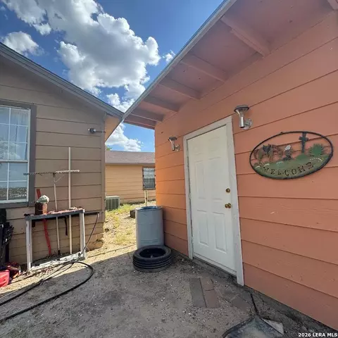 Other - 1707 Rainbow Rd, Eagle Pass, TX 78852 photo 4 of 18