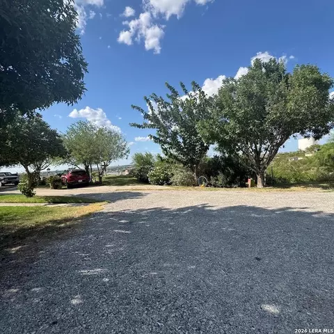 Exterior - 1707 Rainbow Rd, Eagle Pass, TX 78852 photo 2 of 5