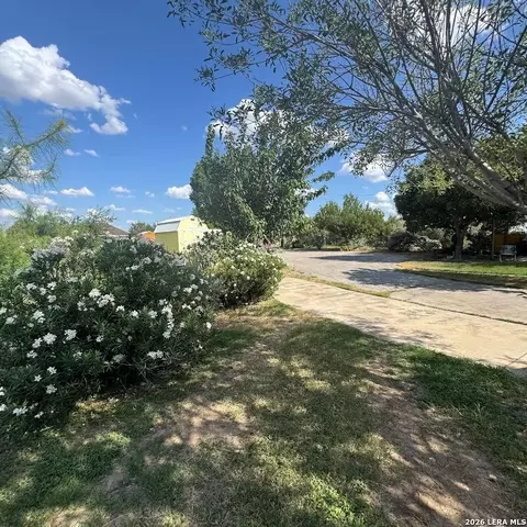 Other - 1707 Rainbow Rd, Eagle Pass, TX 78852 photo 2 of 18