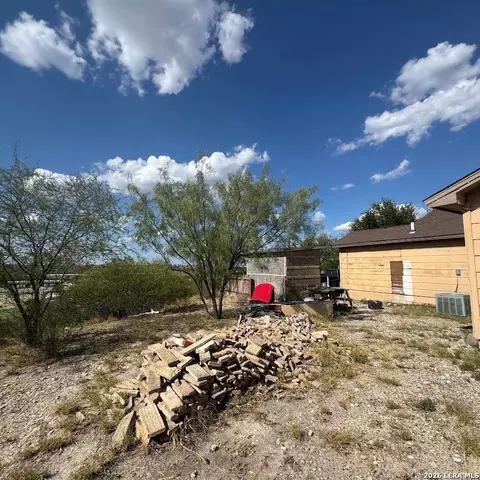 Exterior - 1707 Rainbow Rd, Eagle Pass, TX 78852 photo 5 of 5