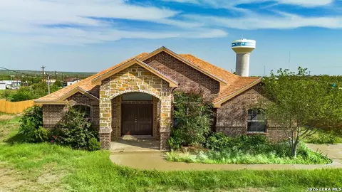 218 View Dr, Eagle Pass, TX 78852