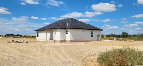 Exterior - 3192 Jacob Dr #N/A, Eagle Pass, TX 78852 photo 4 of 6