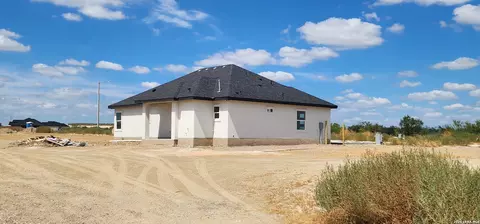 Exterior - 3192 Jacob Dr #N/A, Eagle Pass, TX 78852 photo 5 of 6