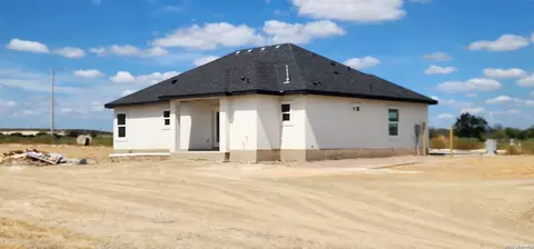 Exterior - 3192 Jacob Dr #N/A, Eagle Pass, TX 78852 photo 2 of 6