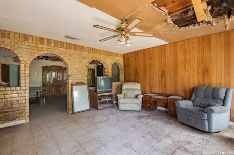 Living - 1850 Eidson Rd, Eagle Pass, TX 78852 photo 1 of 6