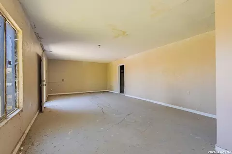 Living - 1850 Eidson Rd, Eagle Pass, TX 78852 photo 5 of 6
