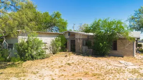 Exterior - 1850 Eidson Rd, Eagle Pass, TX 78852 photo 4 of 4