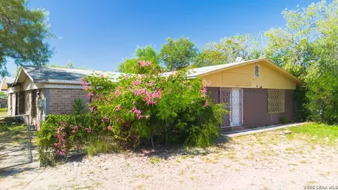 Exterior - 1850 Eidson Rd, Eagle Pass, TX 78852 photo 2 of 4