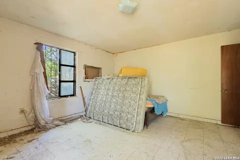 Bedroom - 1850 Eidson Rd, Eagle Pass, TX 78852 photo 8 of 8