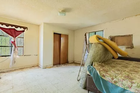 Bedroom - 1850 Eidson Rd, Eagle Pass, TX 78852 photo 7 of 8