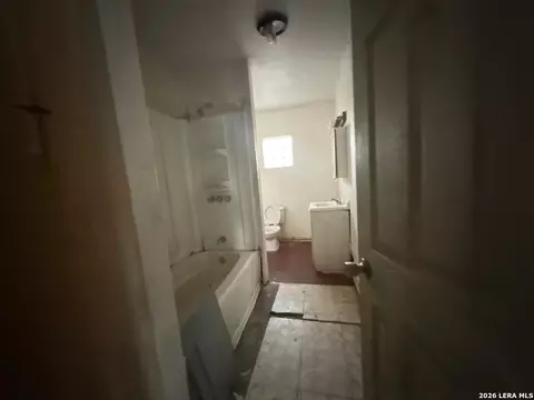 Entry Way - 633 Molina Loop, Eagle Pass, TX 78852 photo 1 of 1