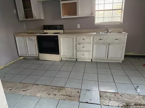 Kitchen - 633 Molina Loop, Eagle Pass, TX 78852 photo 1 of 1