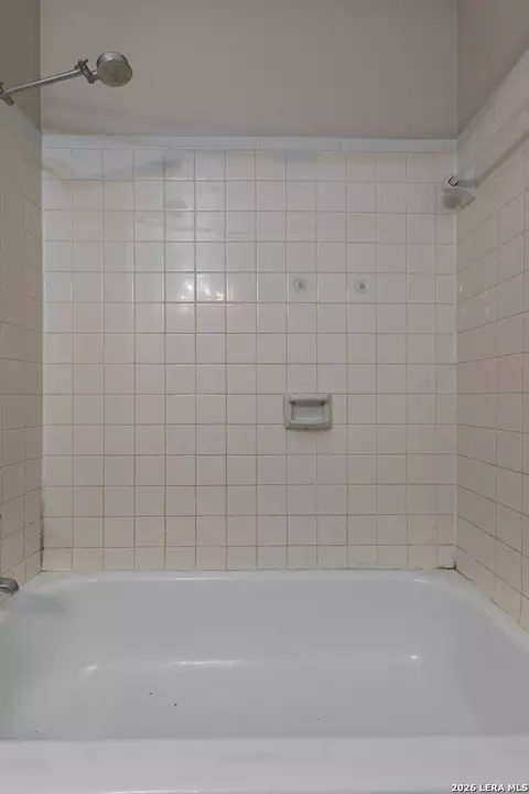 Bath - 2139 Ricks Dr, Eagle Pass, TX 78852 photo 5 of 5