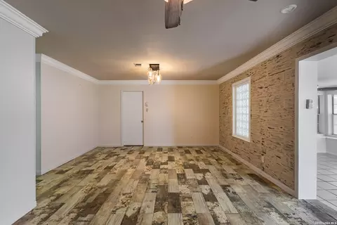 Living - 2139 Ricks Dr, Eagle Pass, TX 78852 photo 5 of 7