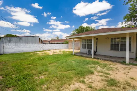Exterior - 2139 Ricks Dr, Eagle Pass, TX 78852 photo 6 of 6