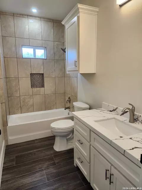 Bath - 69 Windmill Dr #N/A, Eagle Pass, TX 78852 photo 1 of 2