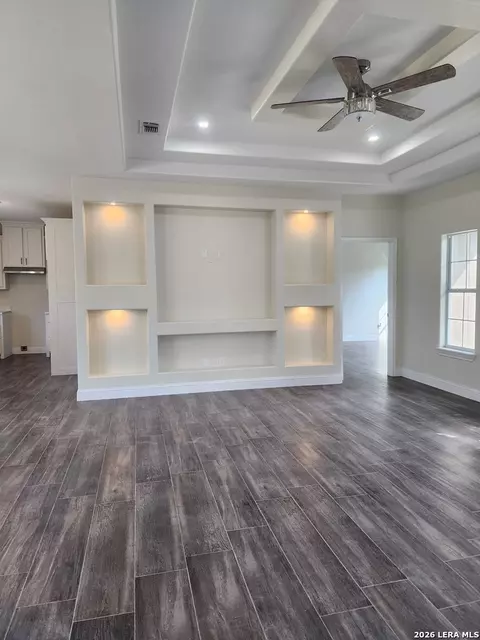 Living - 69 Windmill Dr #N/A, Eagle Pass, TX 78852 photo 3 of 6