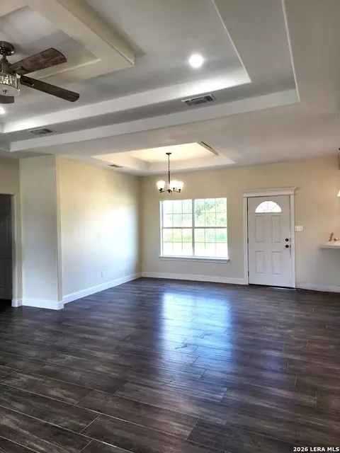 Living - 69 Windmill Dr #N/A, Eagle Pass, TX 78852 photo 5 of 6