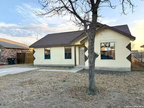 Exterior - 3042 Alvin Cir, Eagle Pass, TX 78852 photo 2 of 5