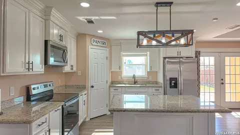 120 Spring View Dr, Eagle Pass, TX 78852 photo 11