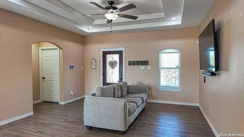 120 Spring View Dr, Eagle Pass, TX 78852 photo 6