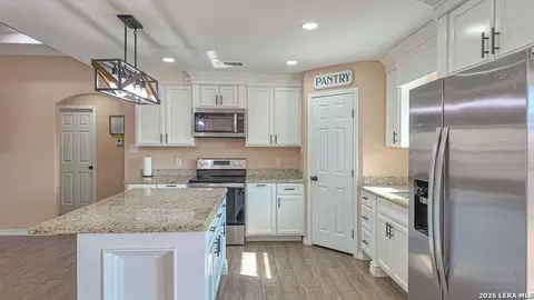 120 Spring View Dr, Eagle Pass, TX 78852 photo 13