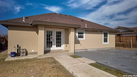 120 Spring View Dr, Eagle Pass, TX 78852 photo 35
