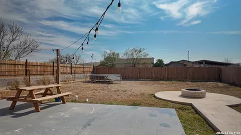 120 Spring View Dr, Eagle Pass, TX 78852 photo 38