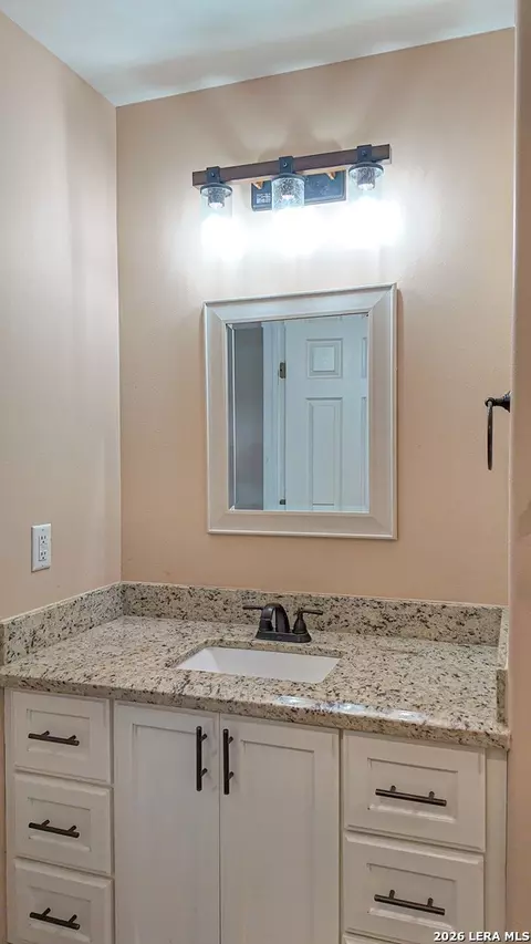 120 Spring View Dr, Eagle Pass, TX 78852 photo 27