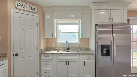 120 Spring View Dr, Eagle Pass, TX 78852 photo 15